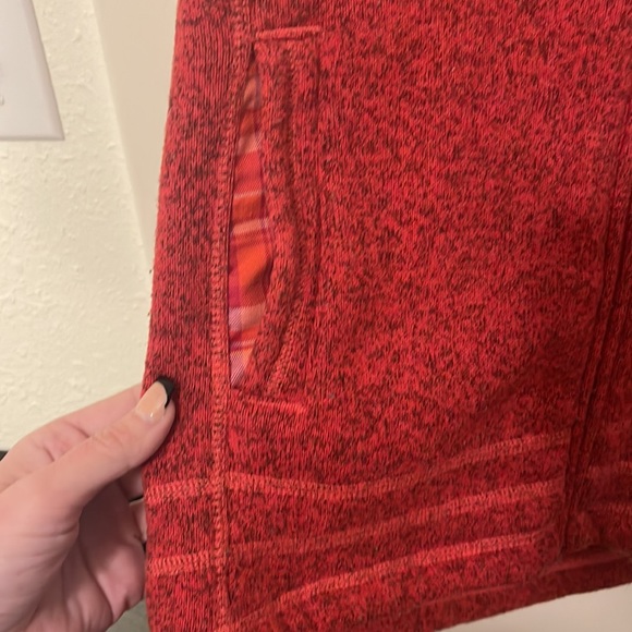 Northface Red & Plaid Vest Sz Med - Picture 4 of 5